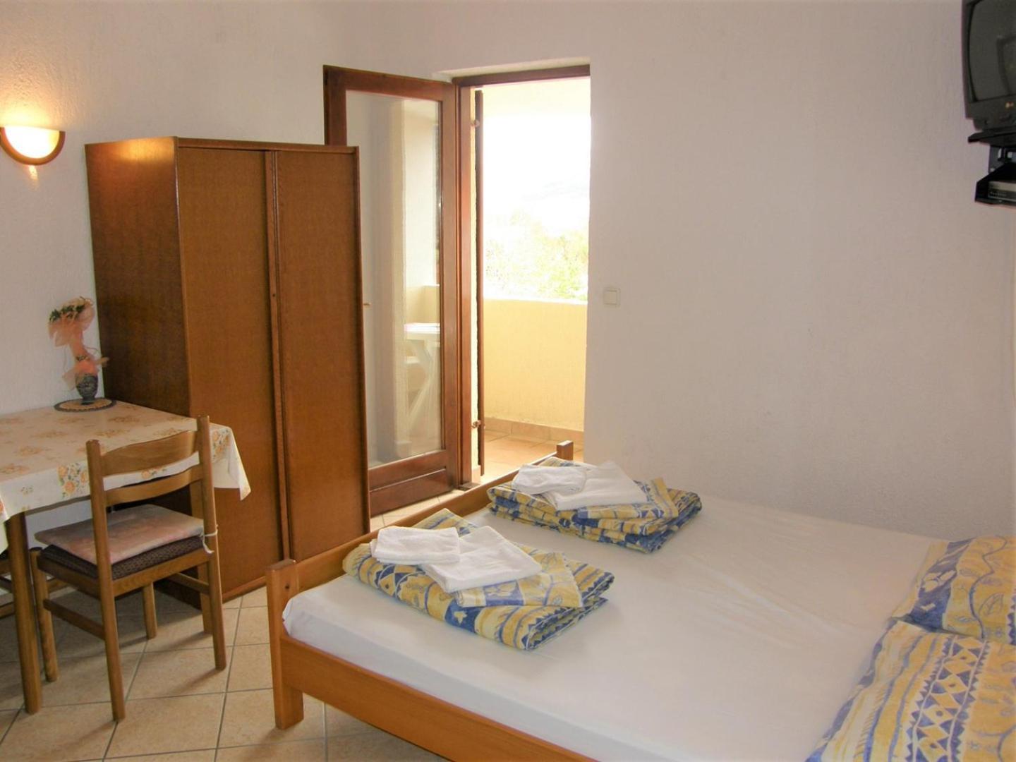 Apartments Miljenka Baška Extérieur photo